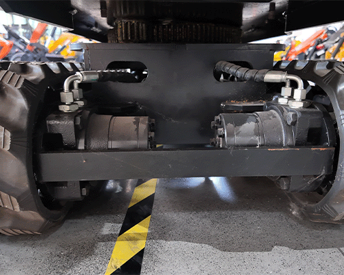 Mała koparka o masie 1,2 tony